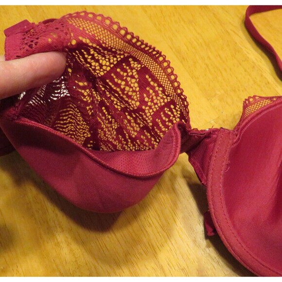 Chantelle Magenta Lace Front Underwire Plunge Bra Size 32DDD - Picture 3 of 10